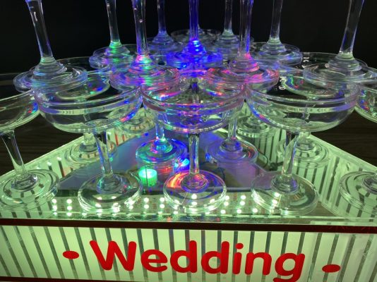 thap-ly-rot-ruou-dam-cuoi