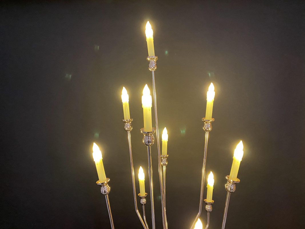 den-dan-loi-san-khau-dam-cuoi